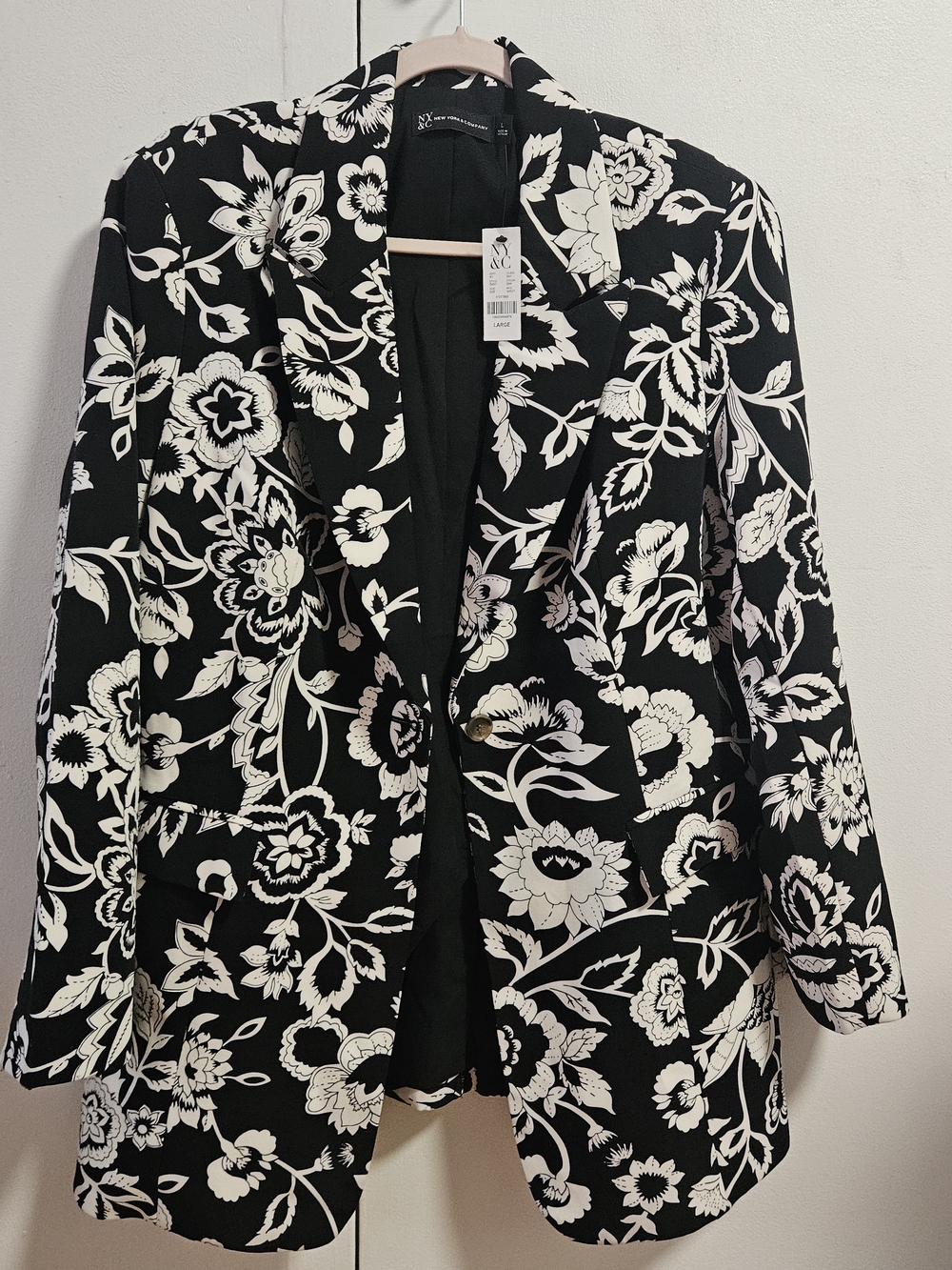New York & Company Black and White Floral Blazer NWT